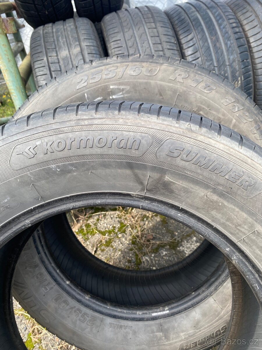 255/60R18 - 2