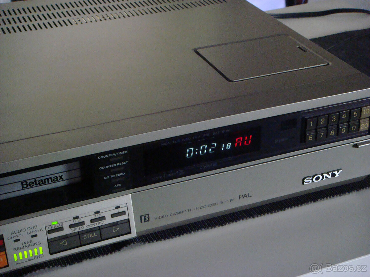 KOUPÍM VIDEOREKORDÉR BETAMAX - 2