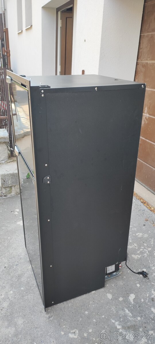 Prodám autoledničku - 2