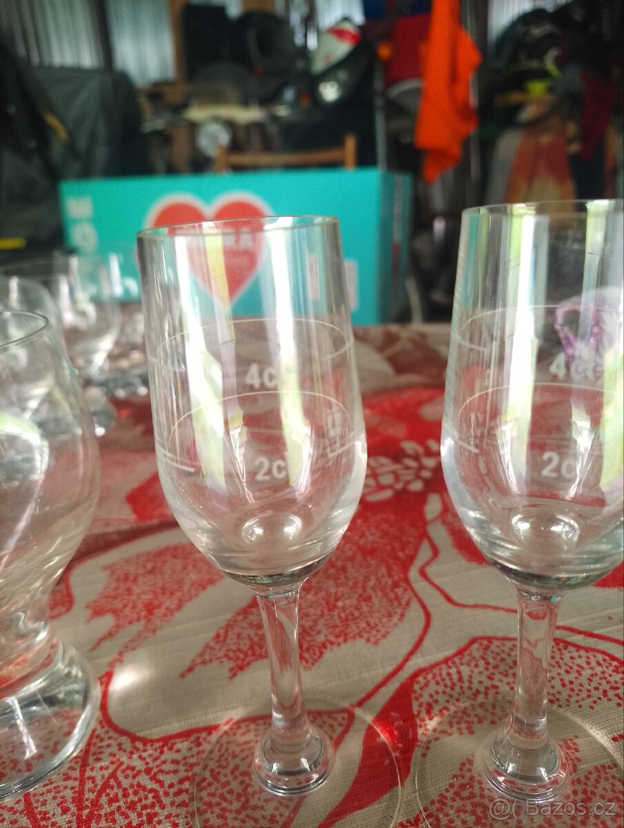 Nabízím od babičky skleničky hrníčky tácky dle foto - 2