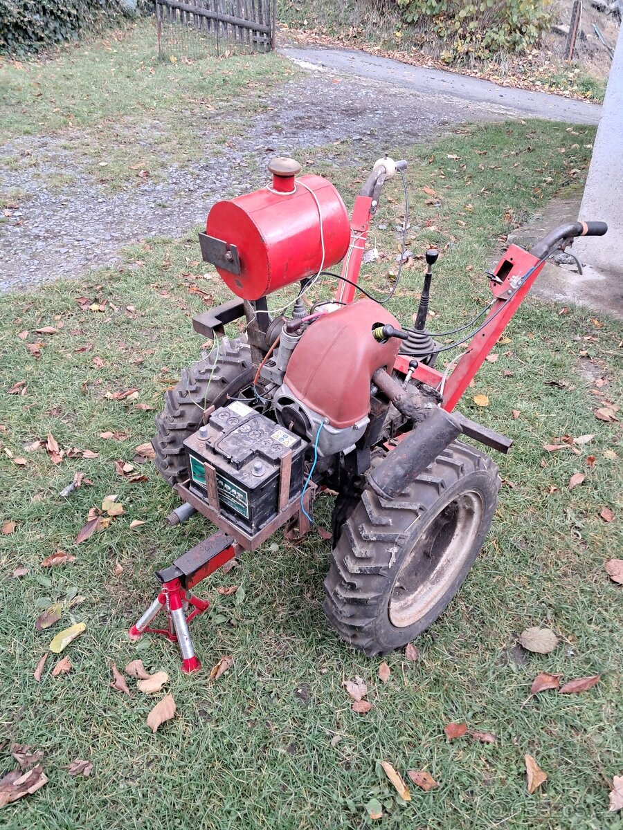 Jednoosý malotraktor - 2