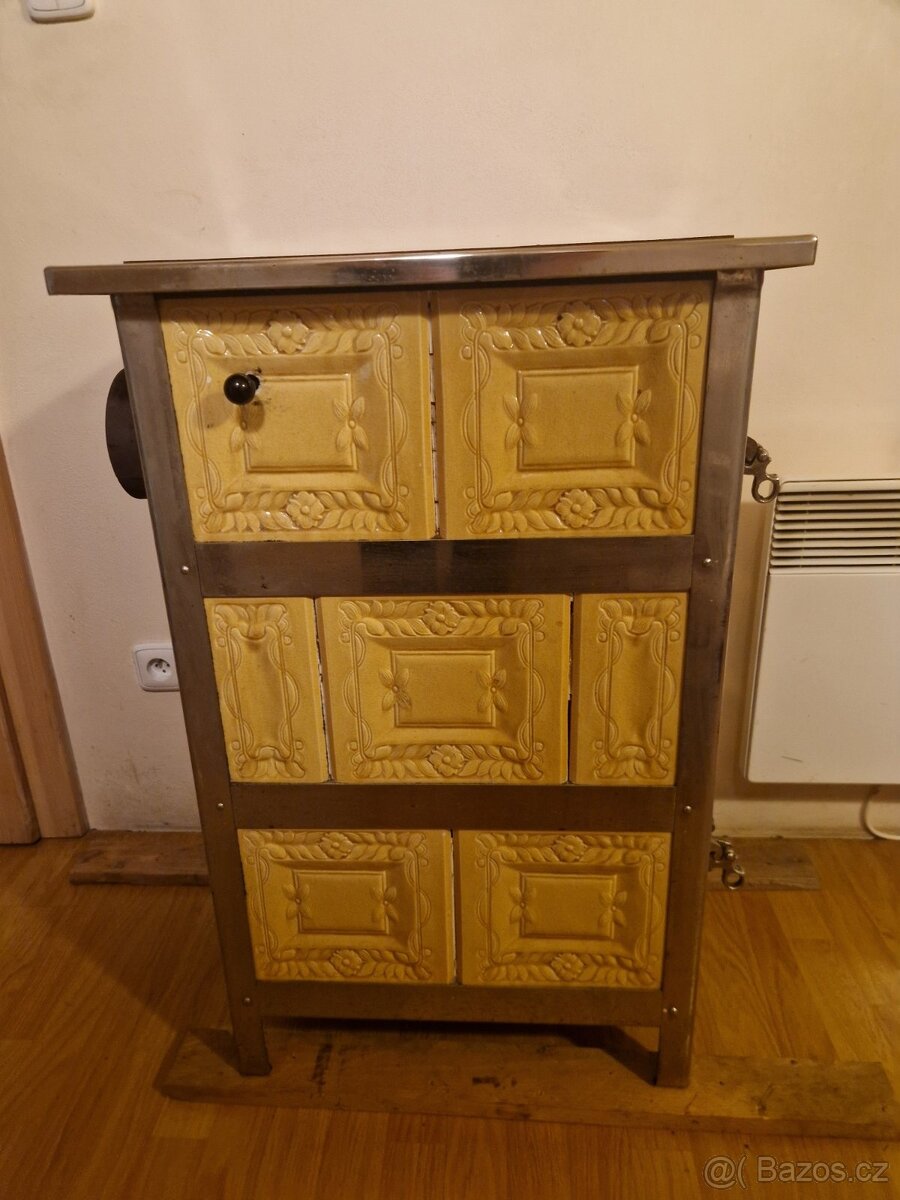 Prodám Kachlová kamna volně stojící - 2