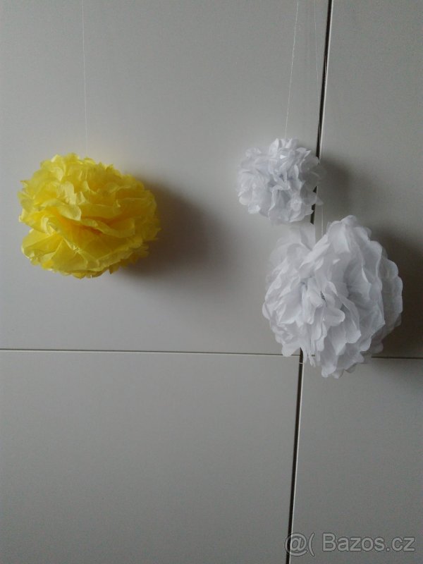 Pom poms (pompóny) - žluté (svatební výzdoba) - 2