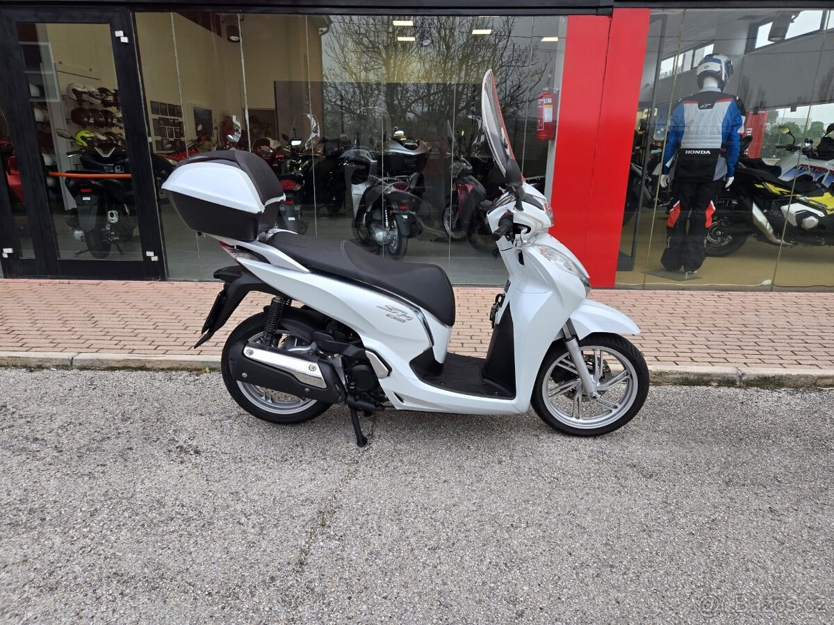 Honda SH 300i (2017) TOP stav - 2