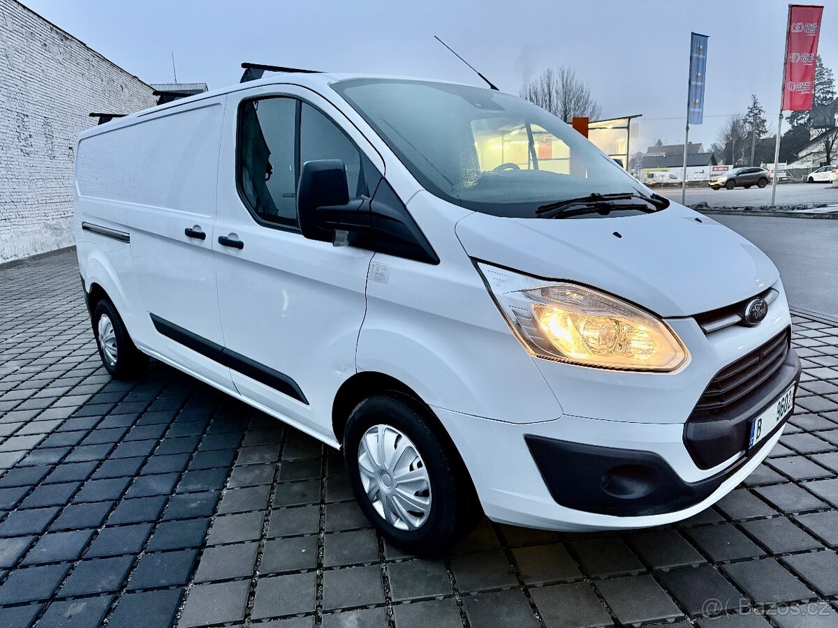 Ford Tranzit Custom 2,0 Tdci L2H1 r.v.2018 3 místa DPH - 2