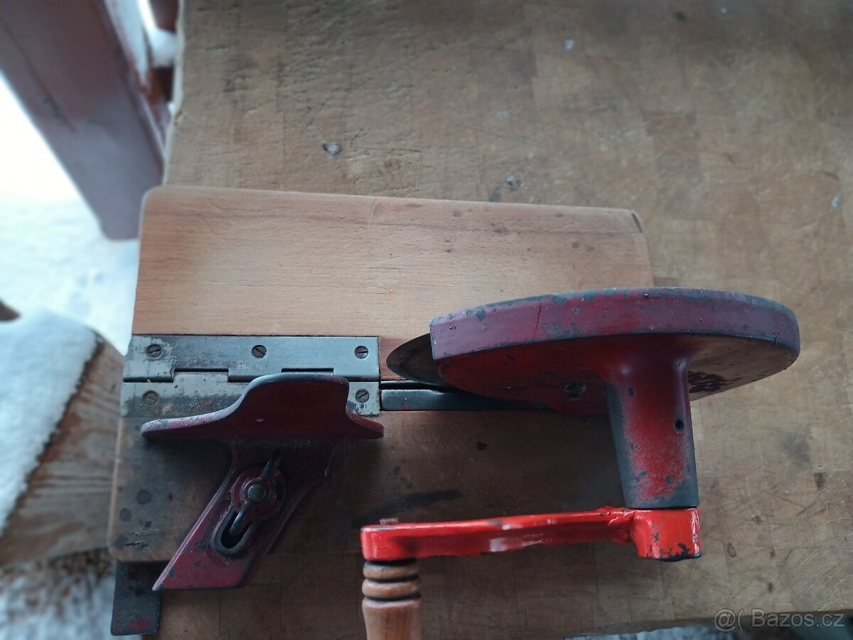 Starožitný litinový kráječ Alexanderwerk - 2