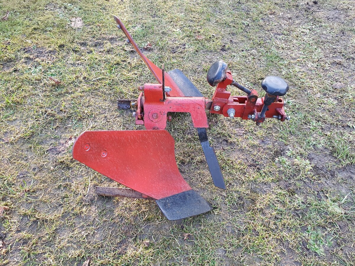 Prodám Vari Tera Honda pluh plus nastavovací těleso - 2