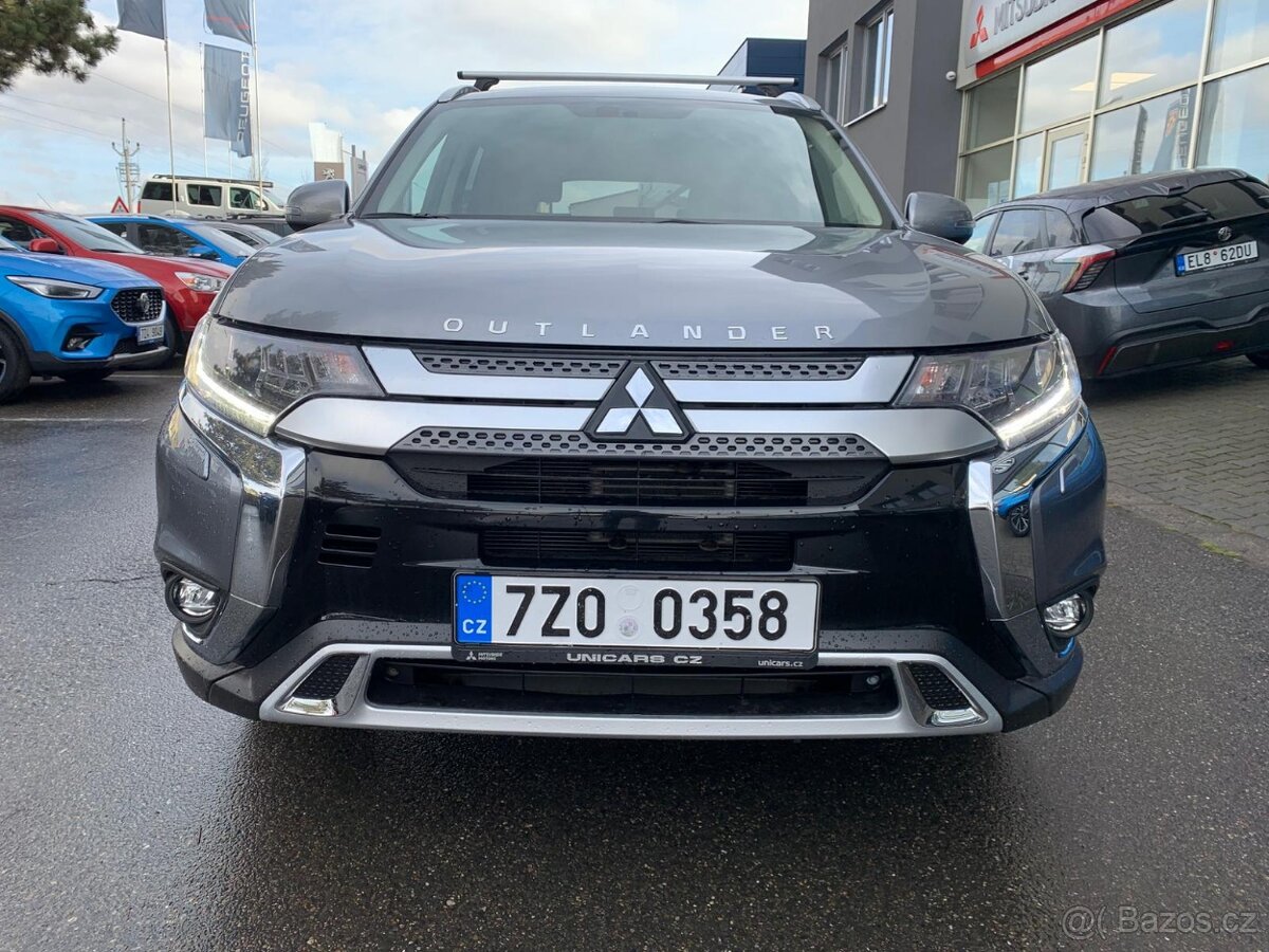 Mitsubishi Outlander 2,0 MIVEC Intense+ CVT 4WD - 2