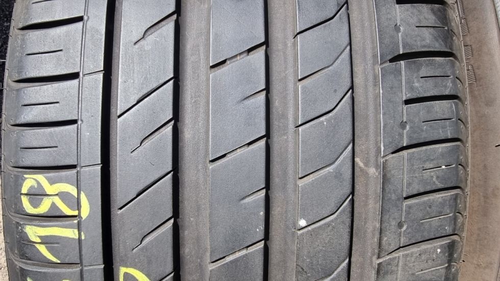 Letní pneu 245/35/18 Nexen - 2