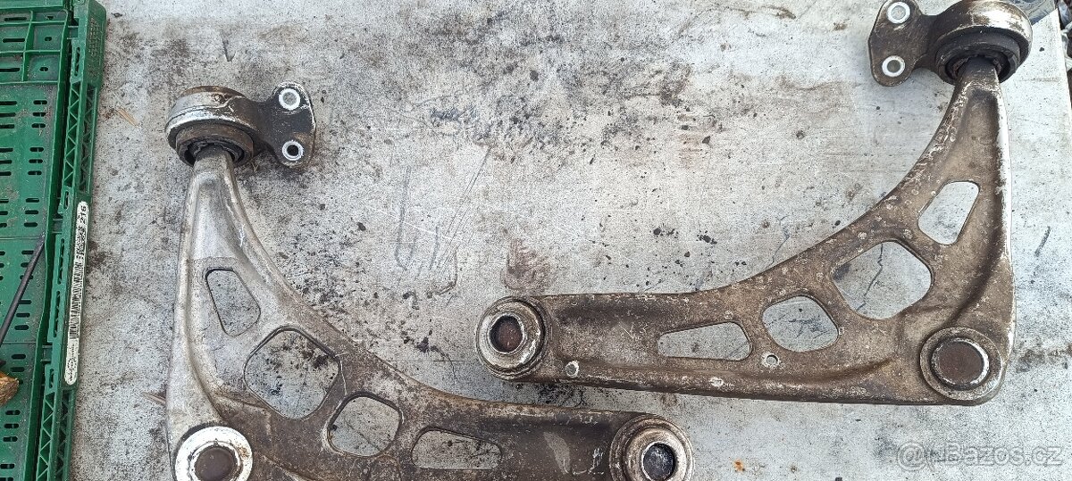 Přední ramena BMW E46 levé + pravé - 2