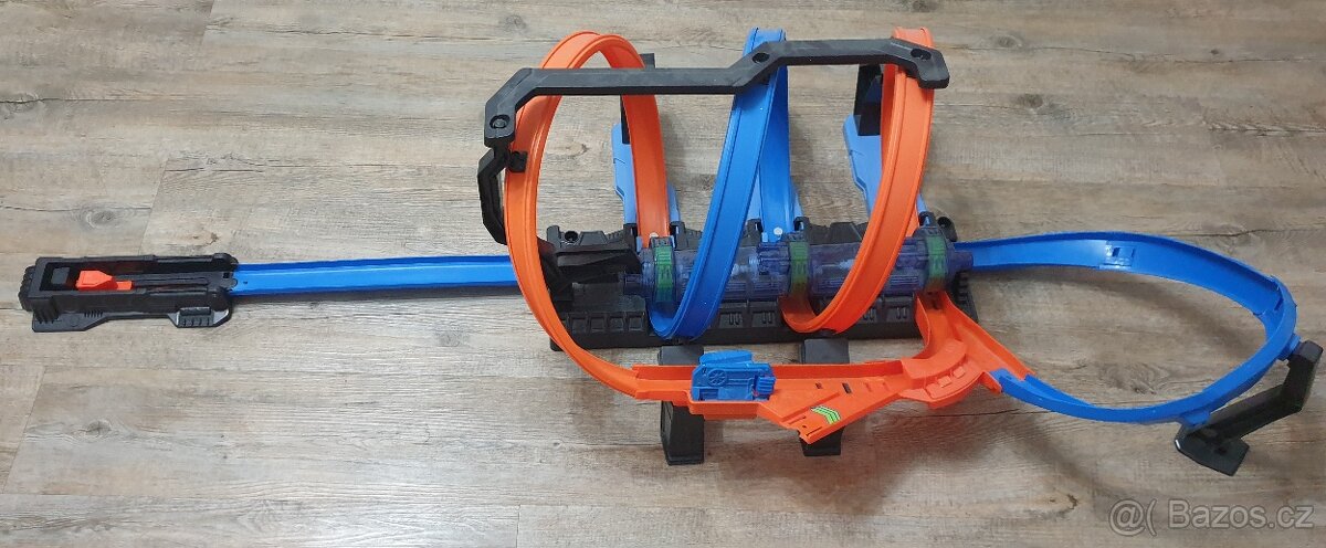 Autodráha FTB65 Hot Wheels Corkscrew Crash - 2