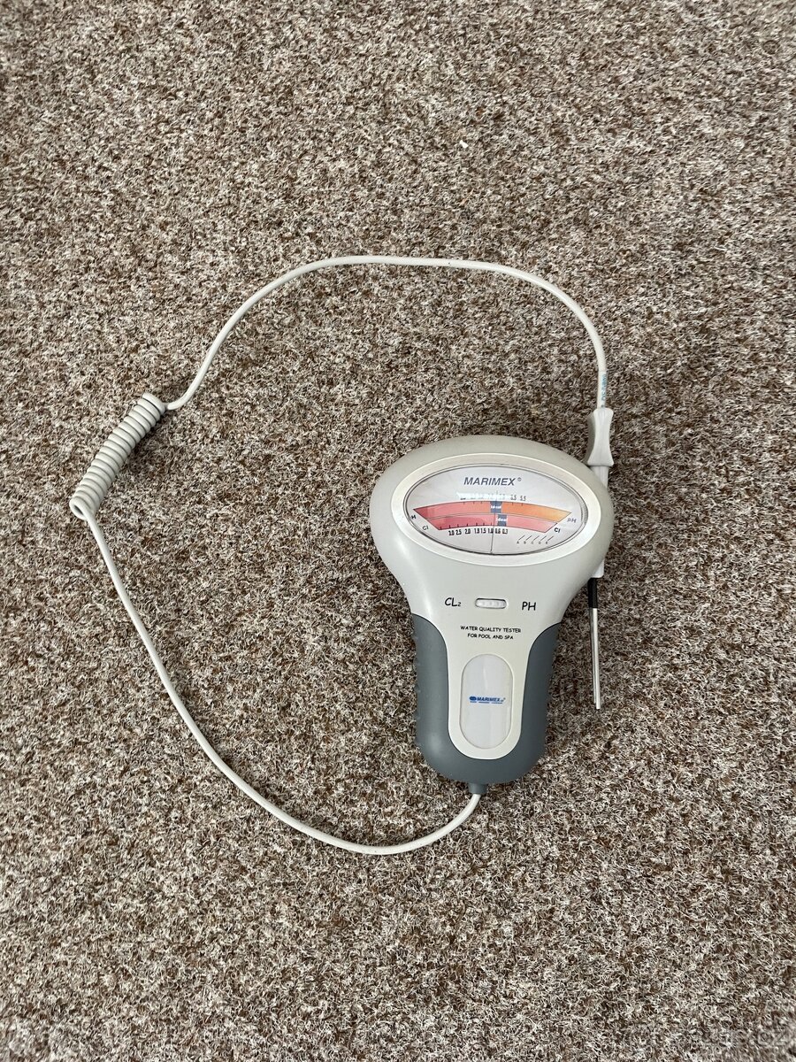 Elektronický tester na pH a Cl - 2