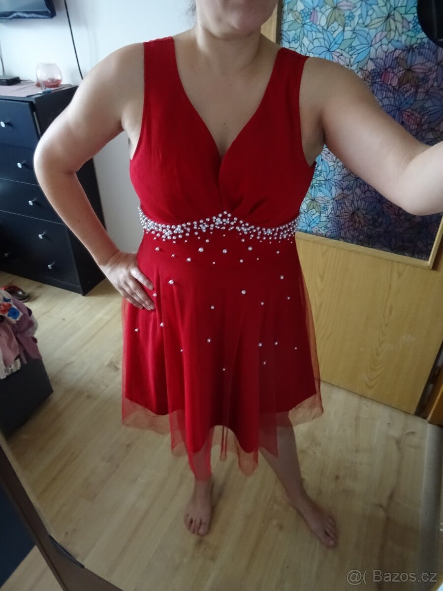 Plesové šaty s perličkami, vínové - 2