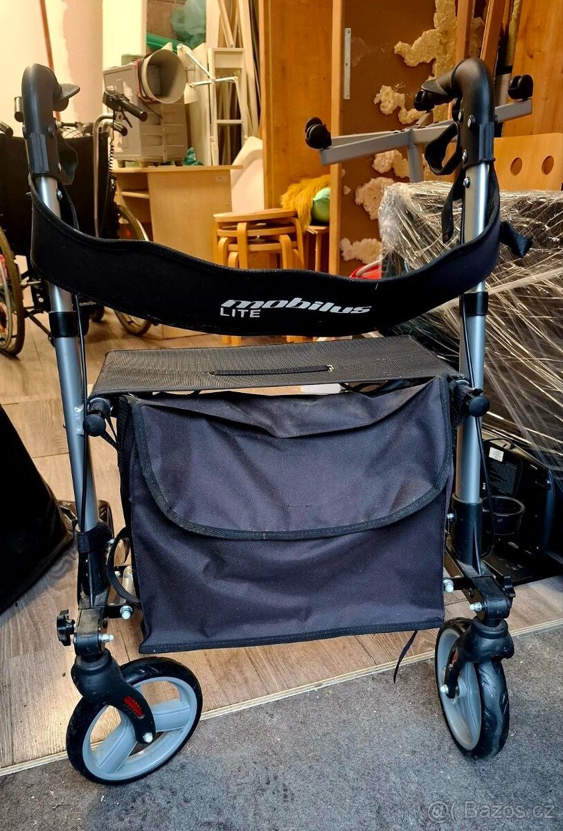 Lehké skládací chodítko -výborný stav - 2