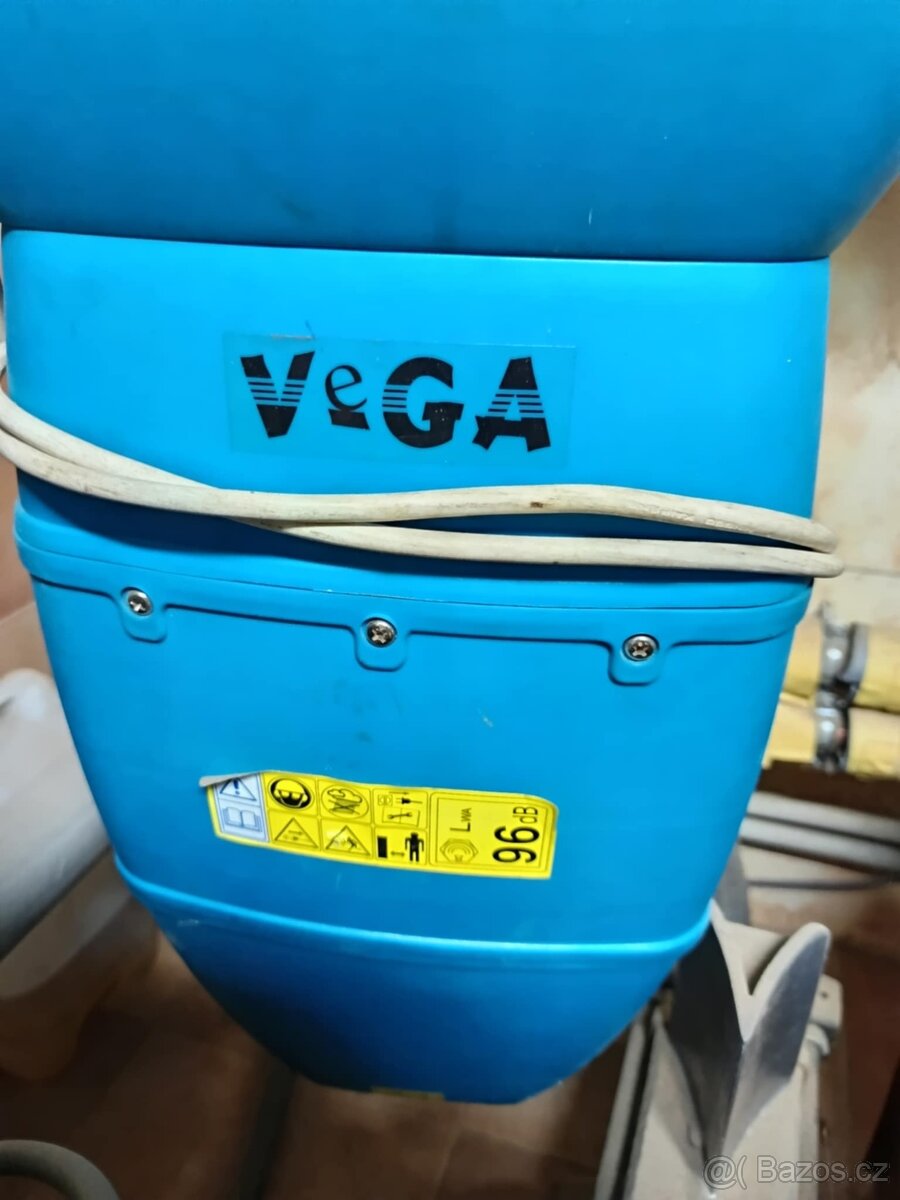 Prodám drtič štěpkovač - 2