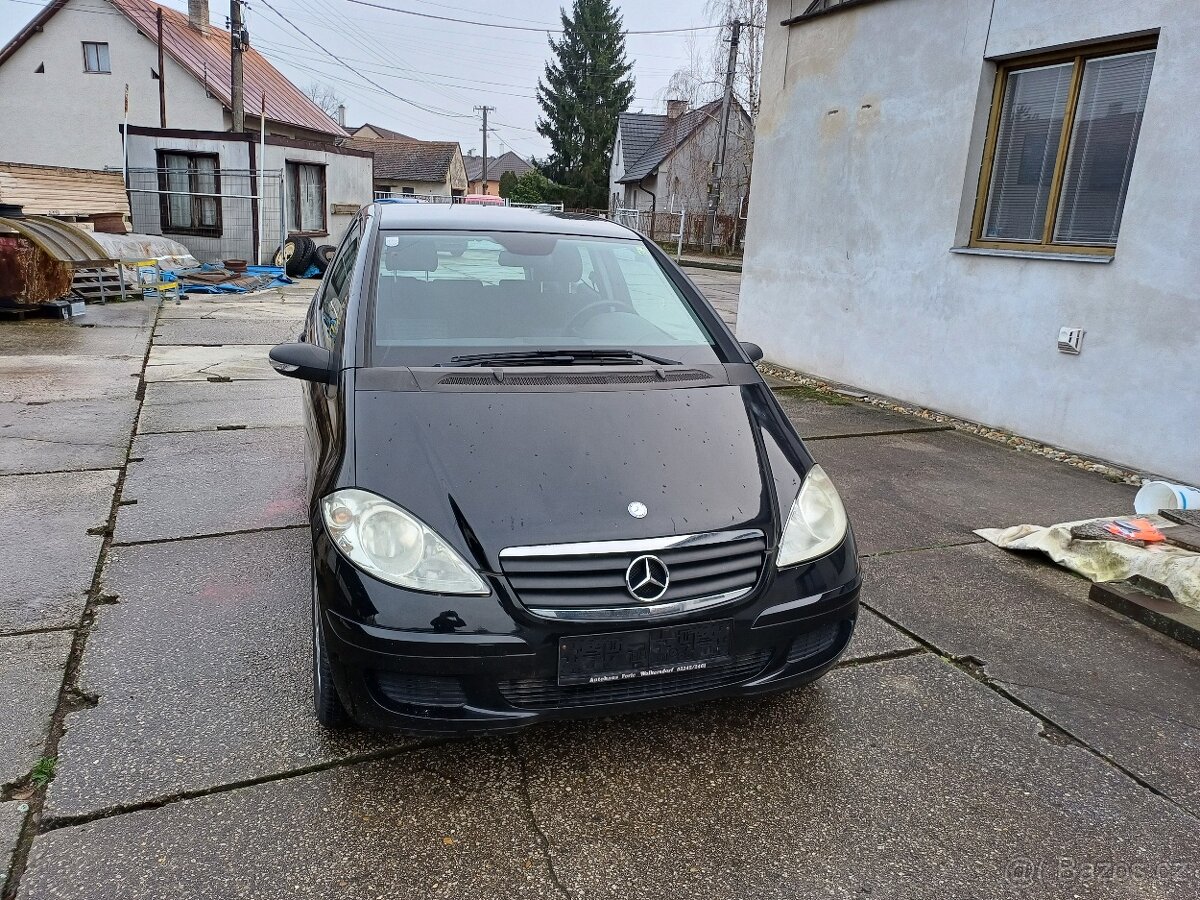 Predám Mercedes-Benz A, 1.4 benzín, 3-dverový,rok výroby 200 - 2