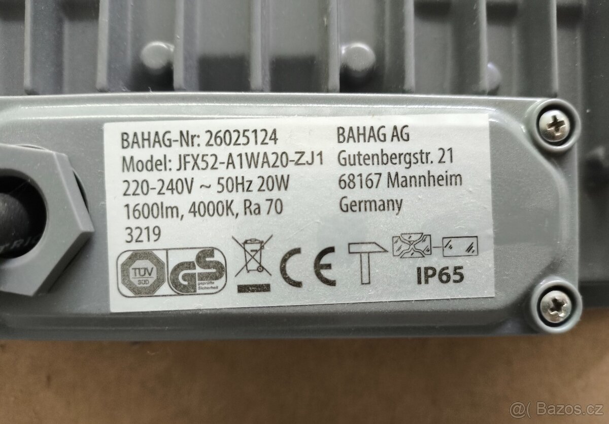 Led reflektor se stativem - 2