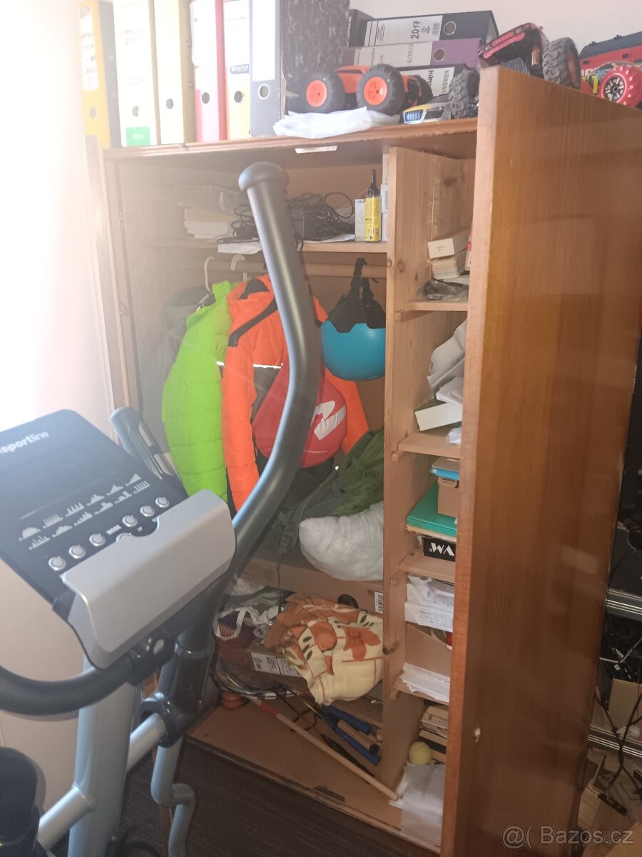 Stará šatní skříň - 2