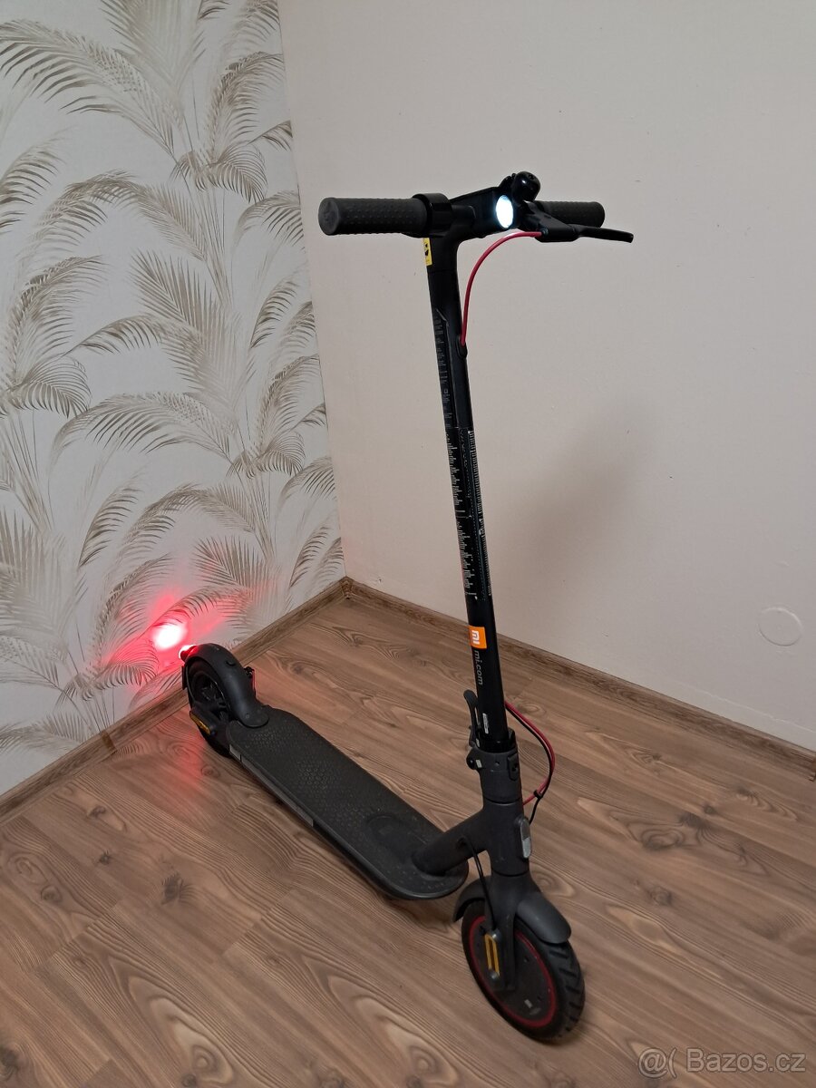 Prodám elektrokoloběžku Xiaomi Mi Pro 2 - 2