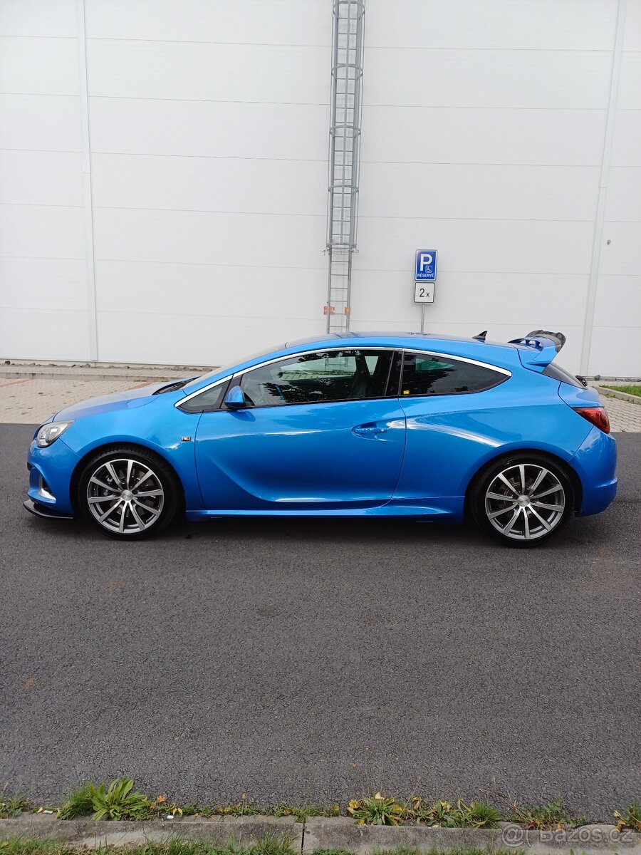 Opel astra OPC - 2