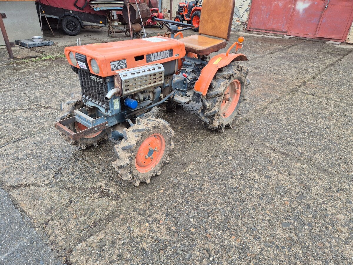 Prodám malotraktor Kubota B7000 - 2