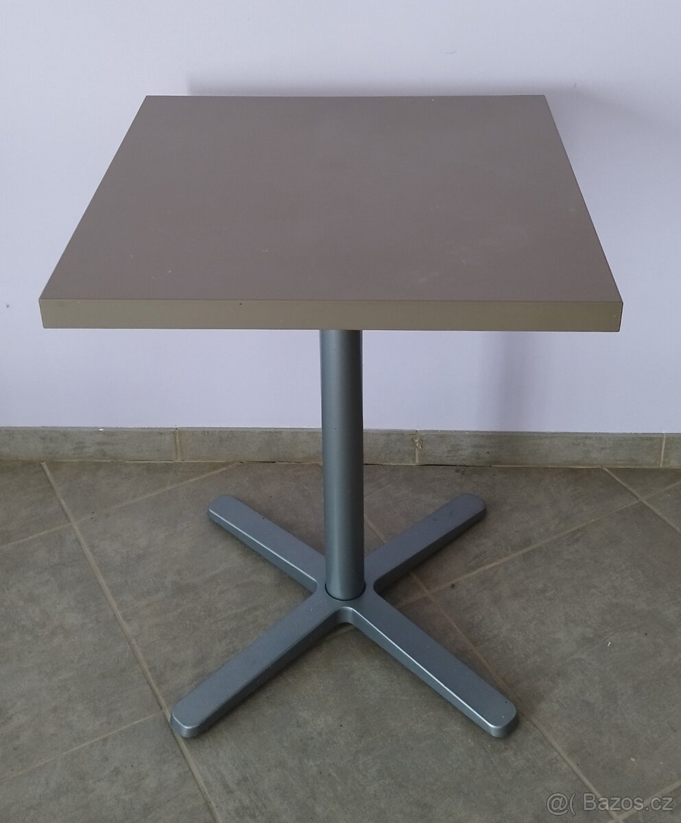 Stůl do kavárny, cukrárny - 2