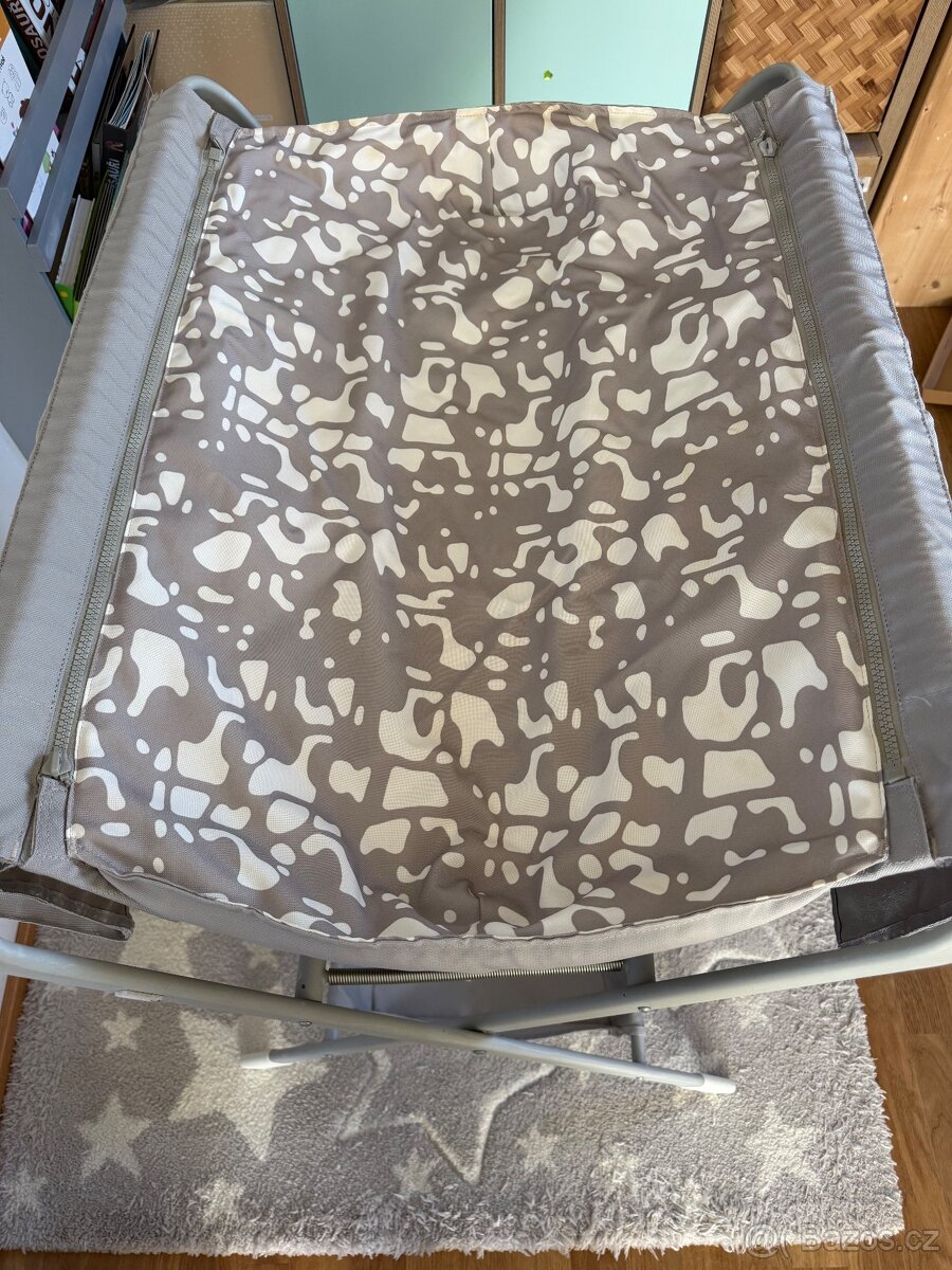 Skládací přebalovací pult - 2