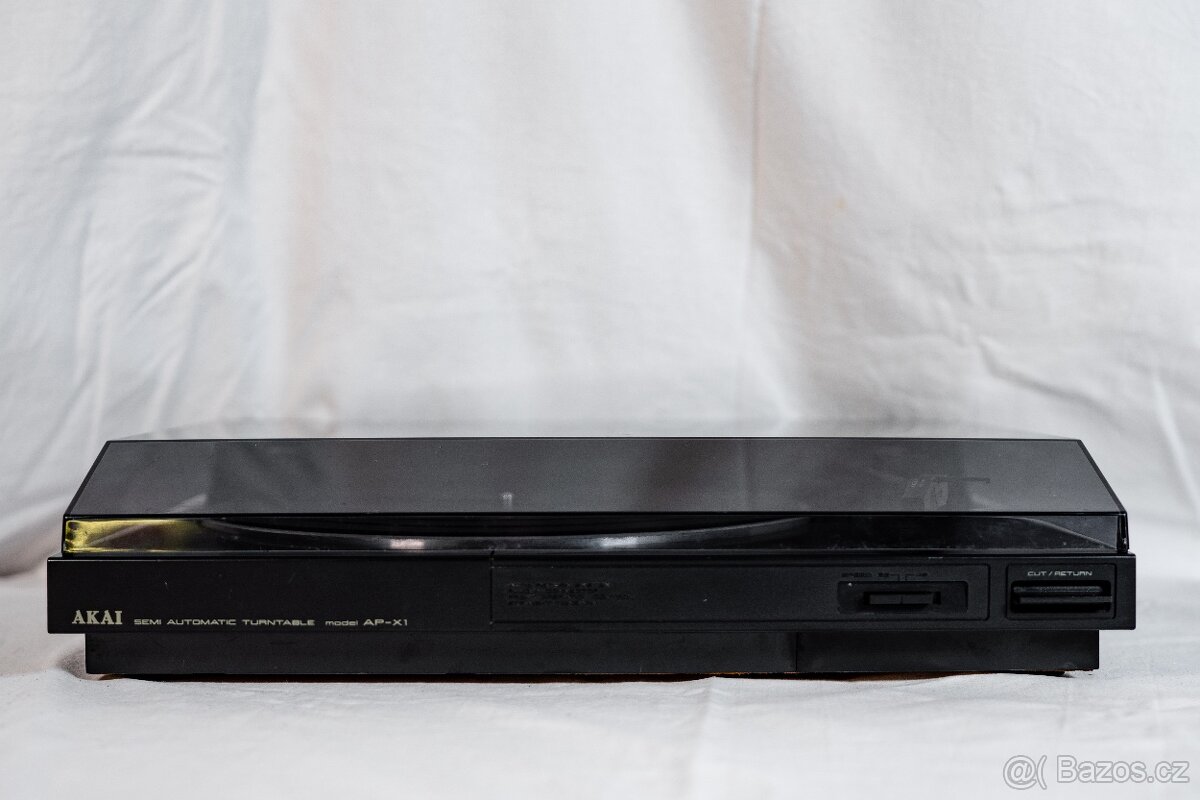 Gramofon AKAI - 2