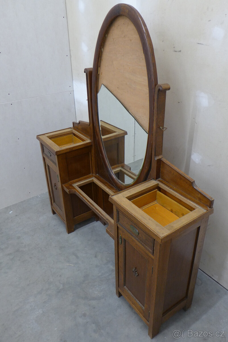 toaletka 20.léta minulého století - 2