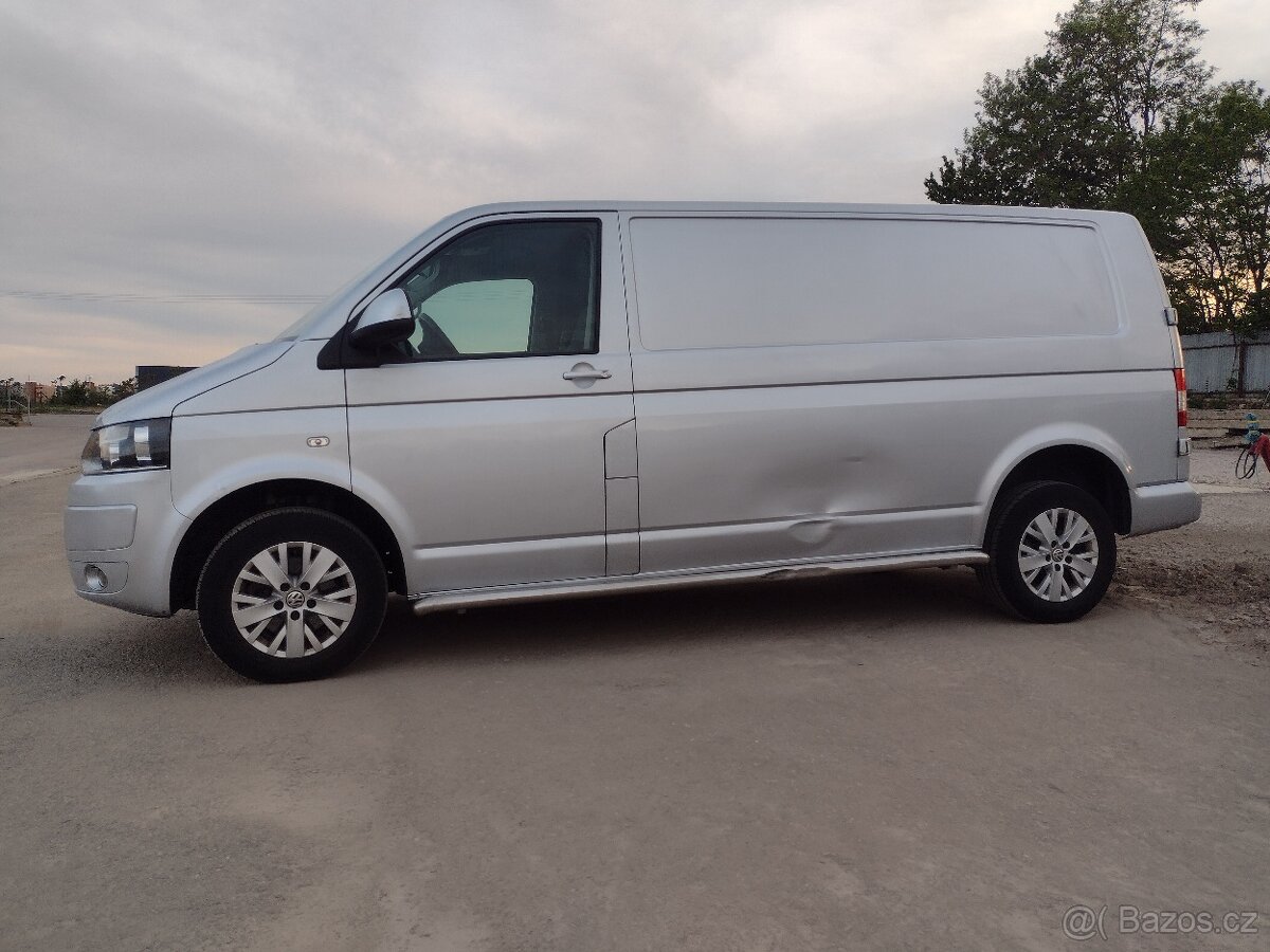 VW Transporter T5 2.0TDI DSG - automat - 2