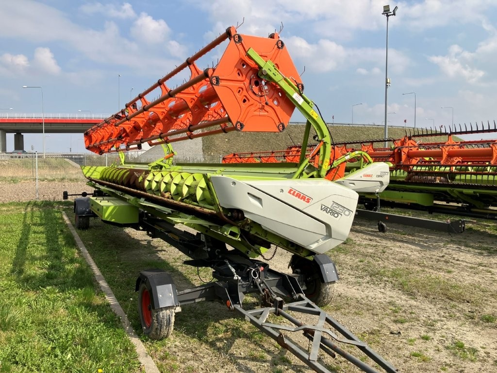 CLAAS Vario V1230 - 2