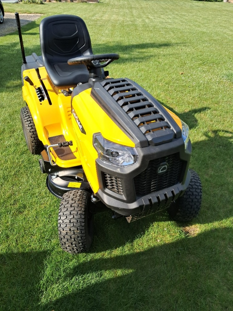 Zahradní traktor Cub Cadet LT2 - 2