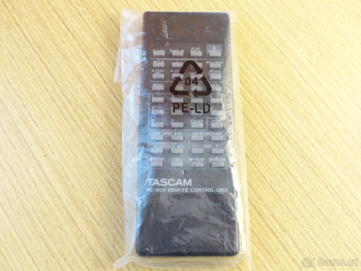 TASCAM RC 500 dálkový ovladač - 2