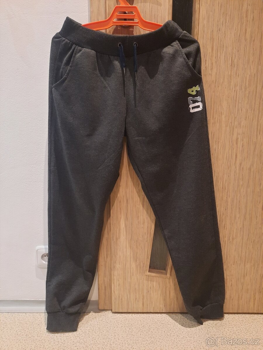 Tepláková souprava, vel. 164/170 - 2