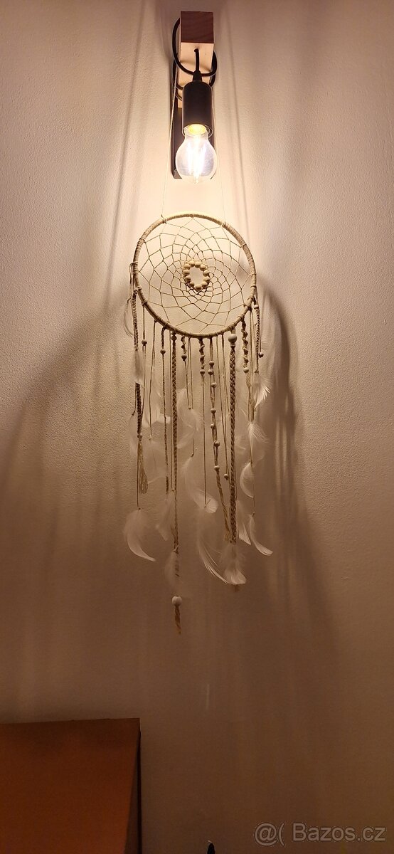 Lapač snů krémový s korálky a bílým peřím, 20x65 cm - 2