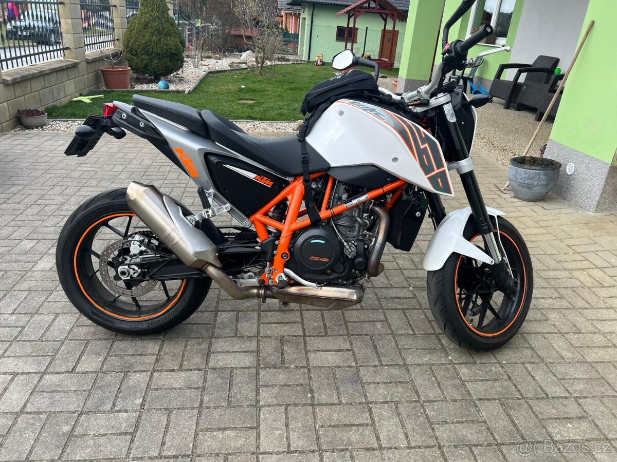 Prodám KTM DUKE 690 2013 50 kW - 2