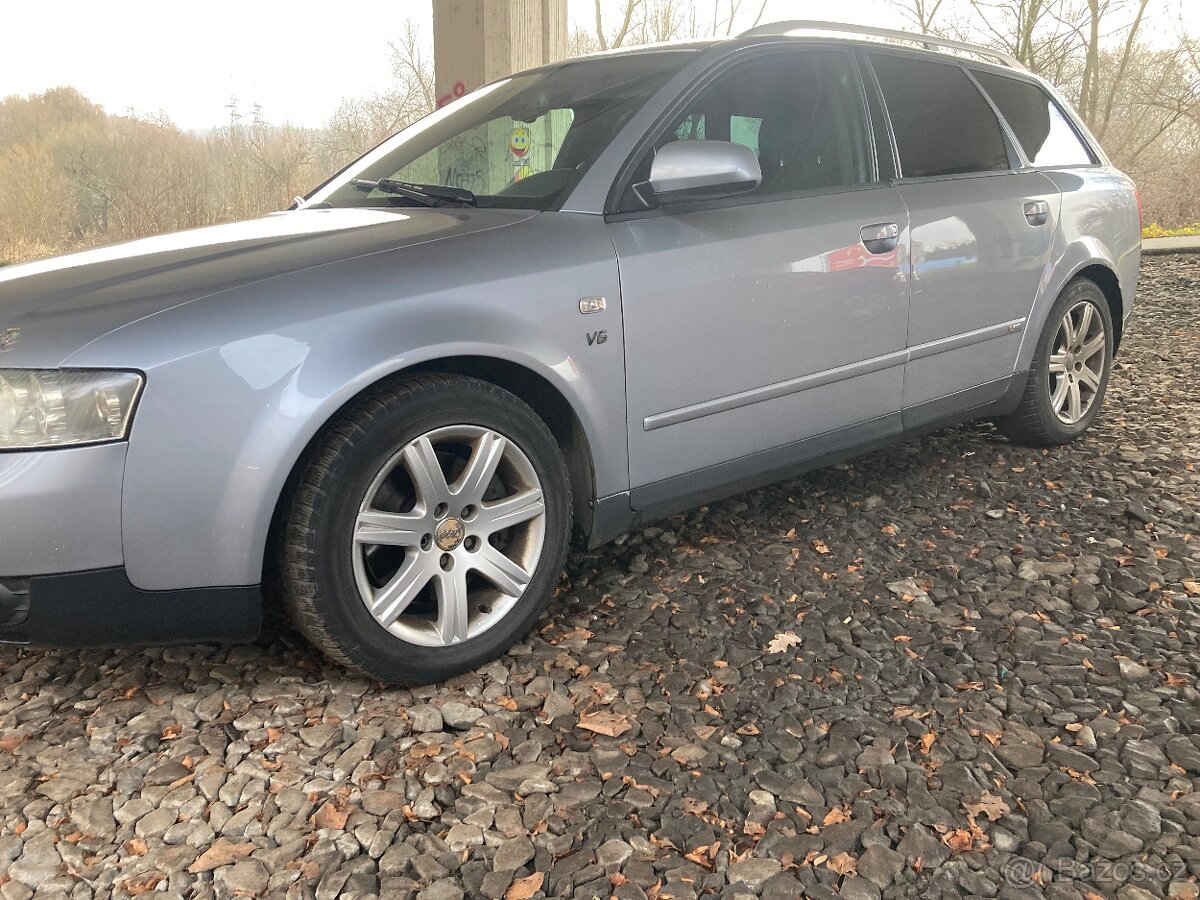 Audi a 4 b6 S-line - 2