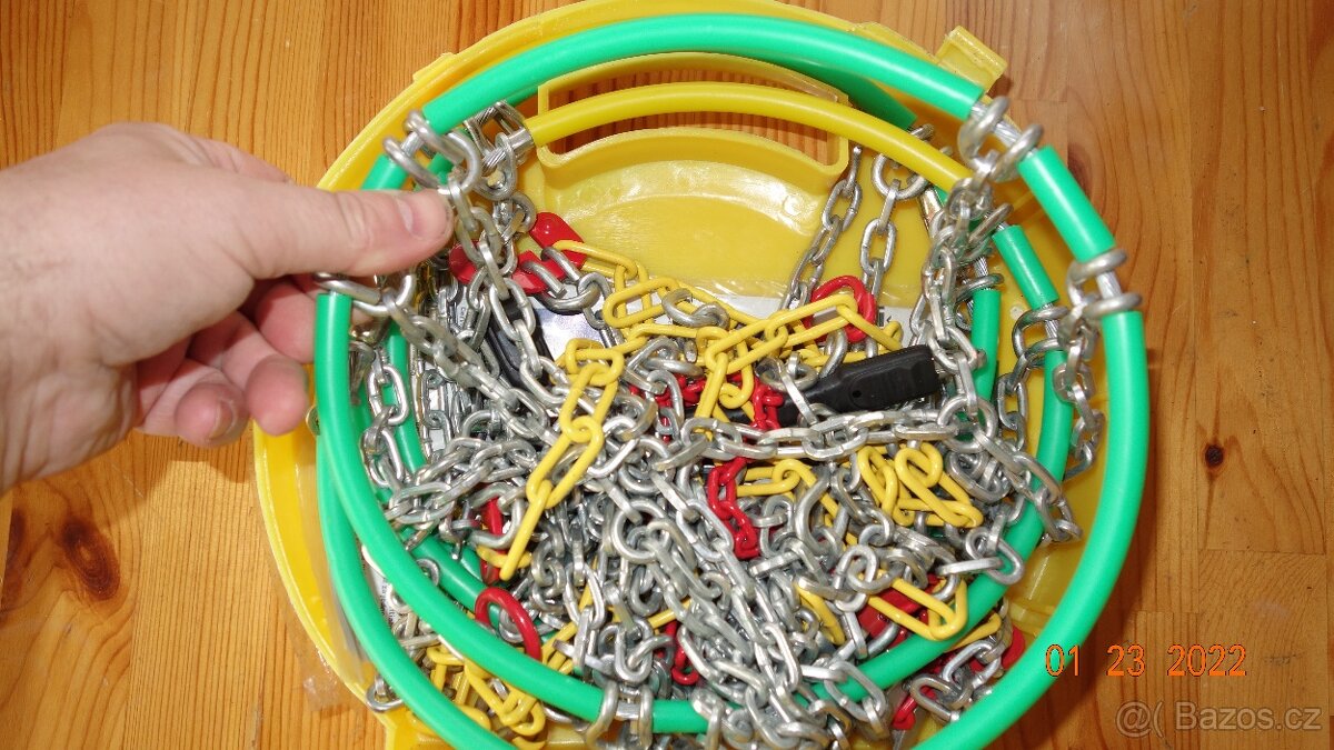 SNĚHOVĚ ŘETÉZY - 2