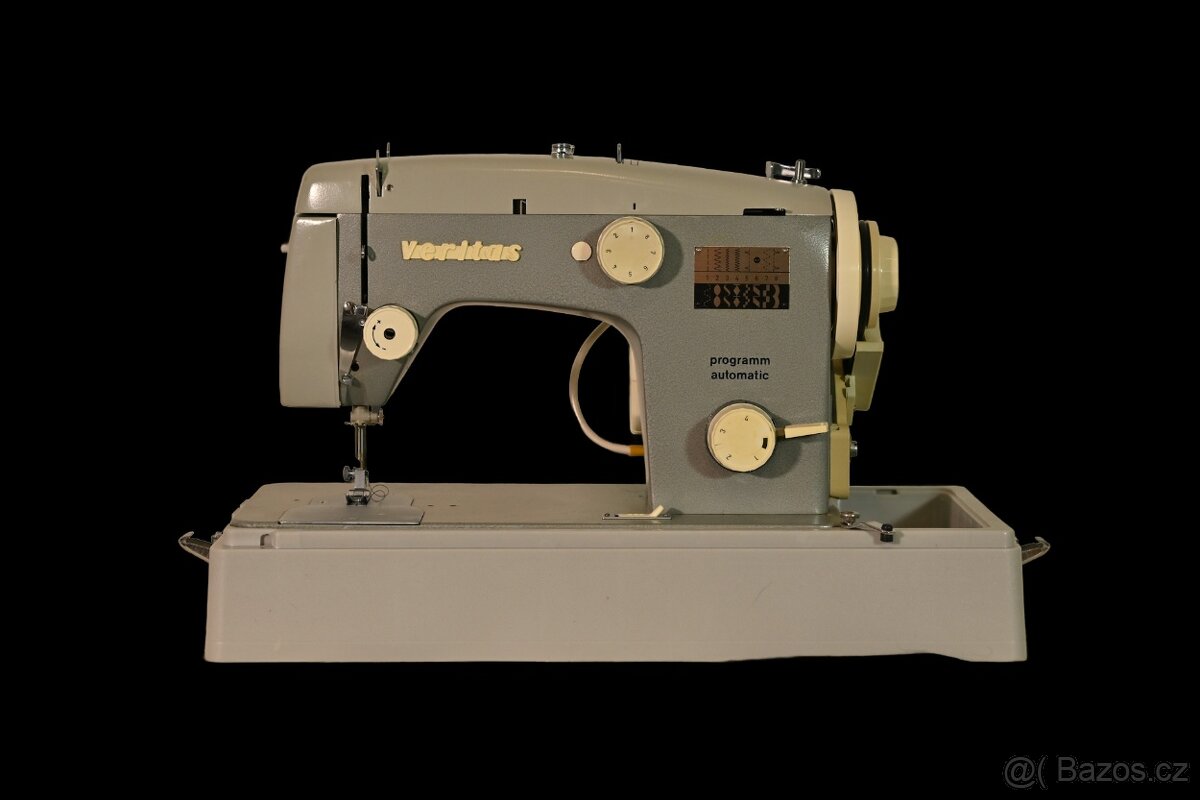 Kufr pro šicí stroj Veritas, Podolsk, Minerva - 2