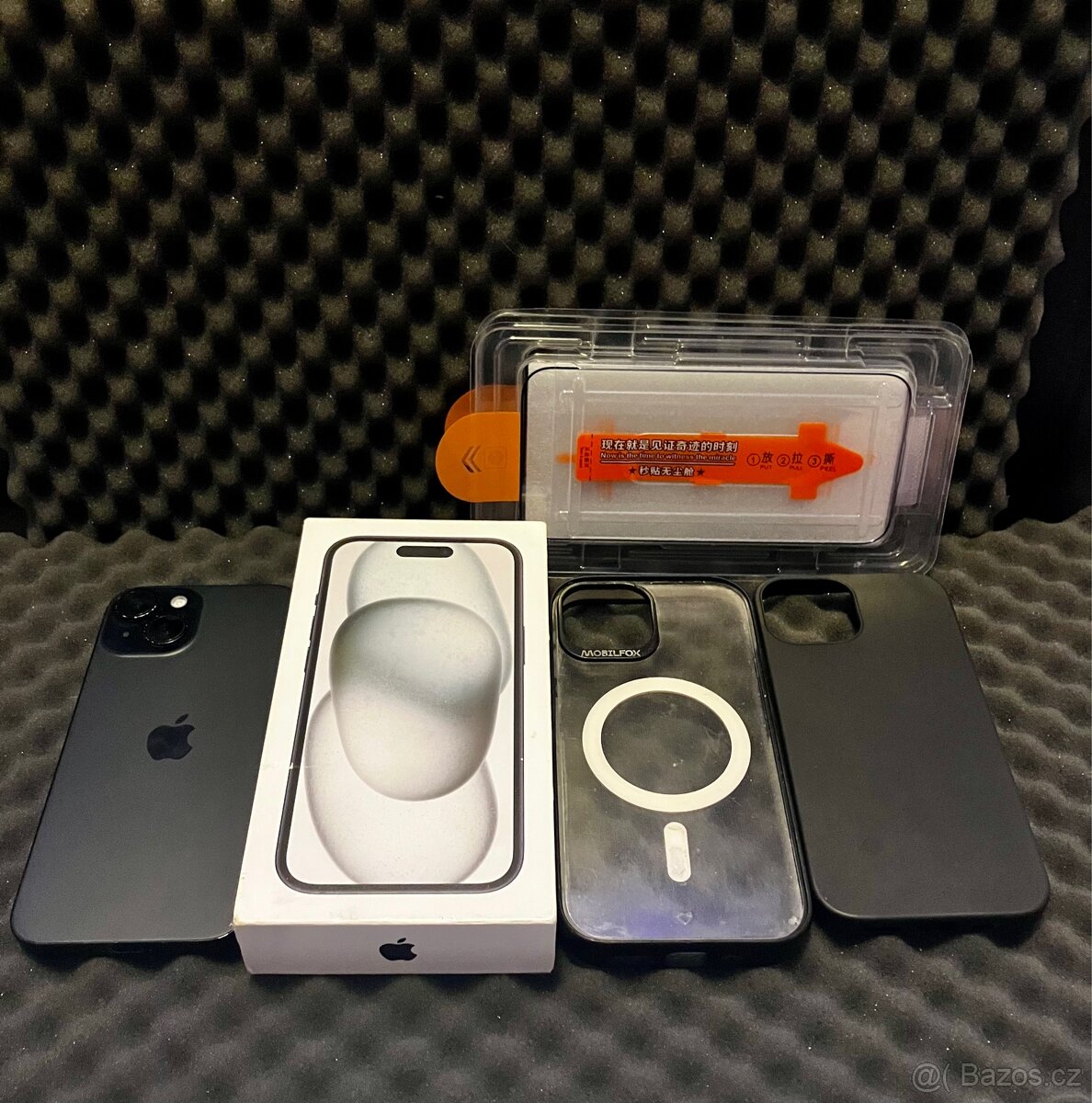 Apple iPhone 15 – na opravu /s příslušenstvím - 2