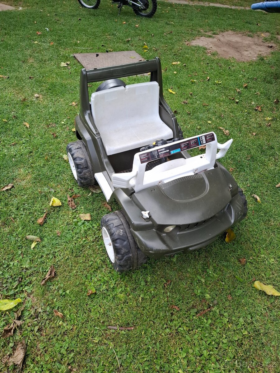 Elektrické autíčko 12V jako Peg perego - 2