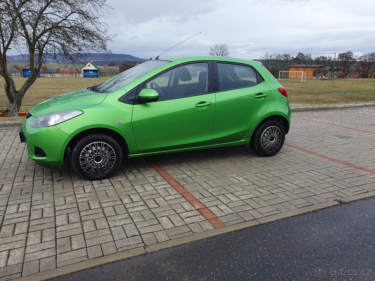 Mazda 2. 1.3i nová stk - 2