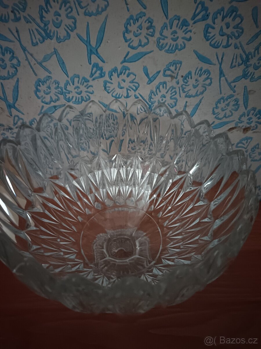 Skleněná broušená mísa na ovoce - 2