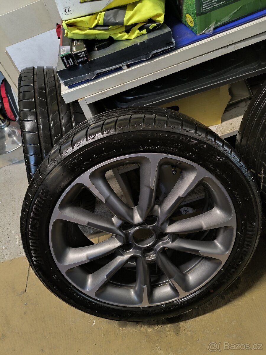 ALU kola Fiat 500 5x110 r18 Originál, pneu 6mm - 2