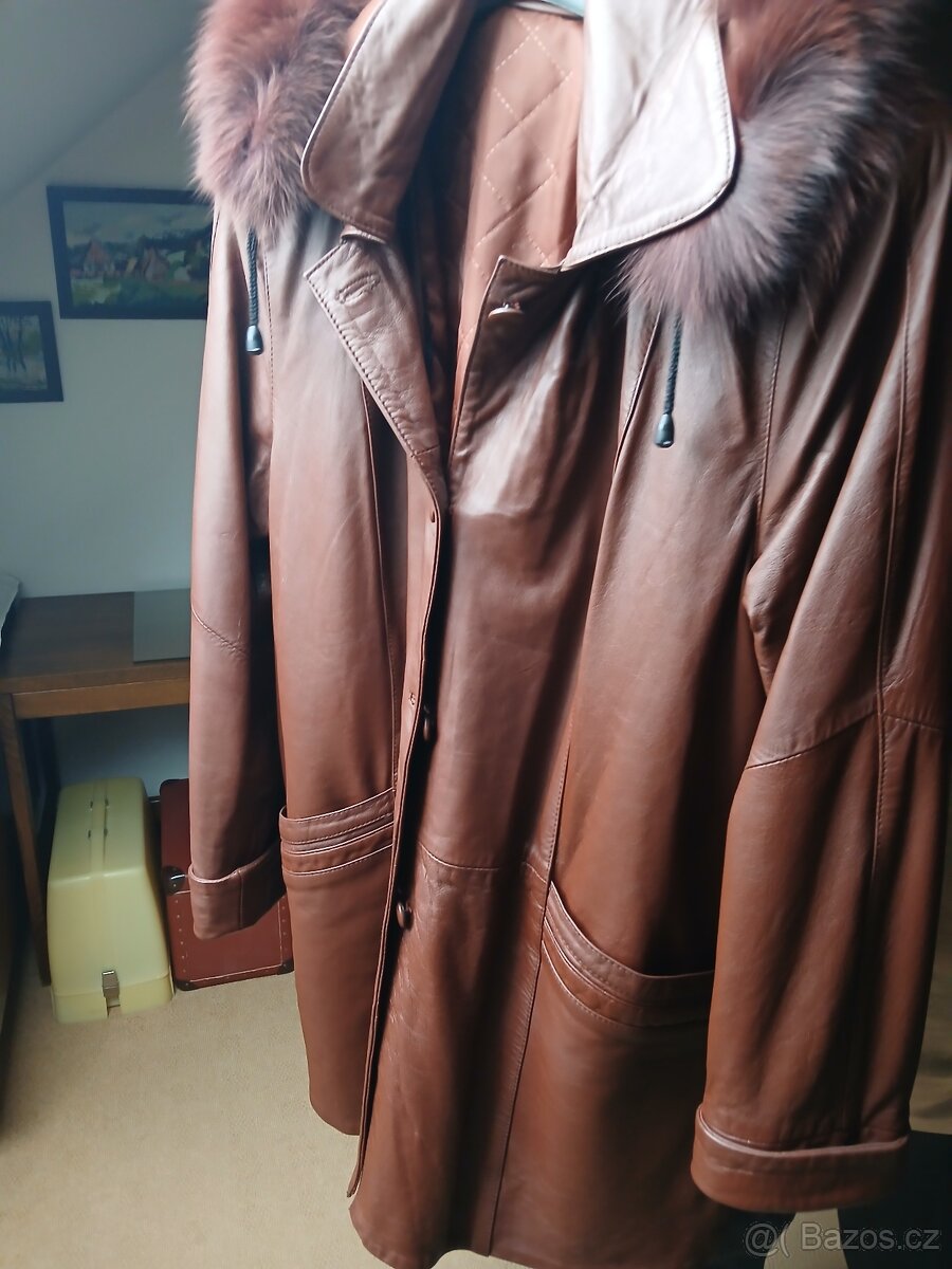 Kožená bunda s kapucí - 2