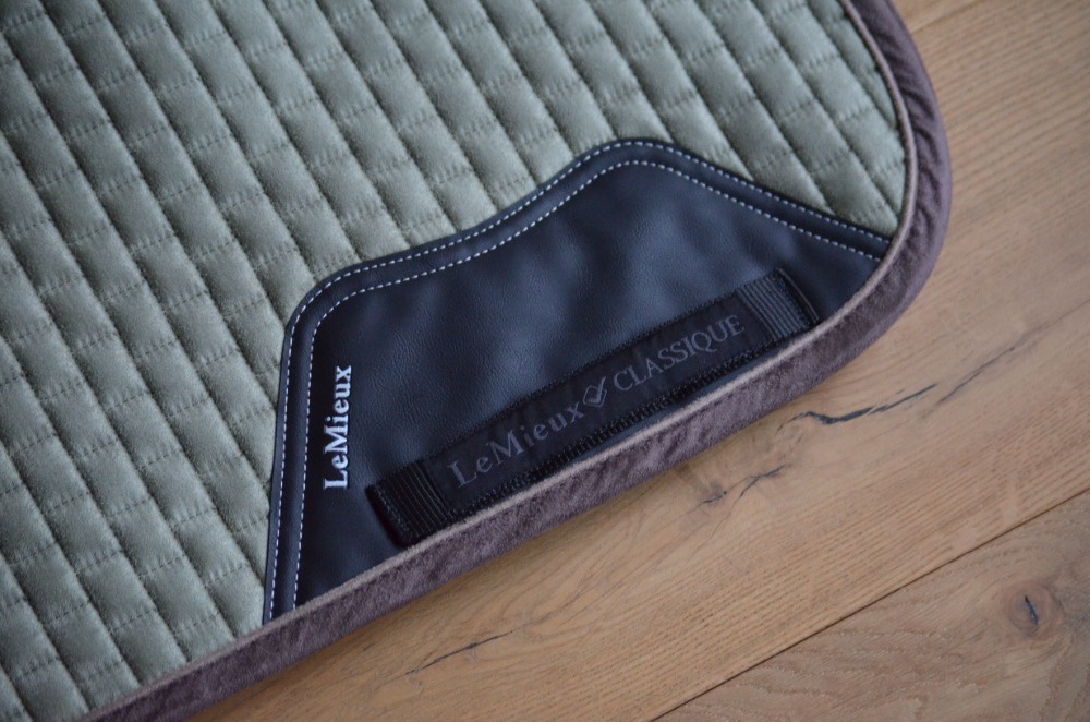 Podsedlovka s beránkem LeMieux - 2