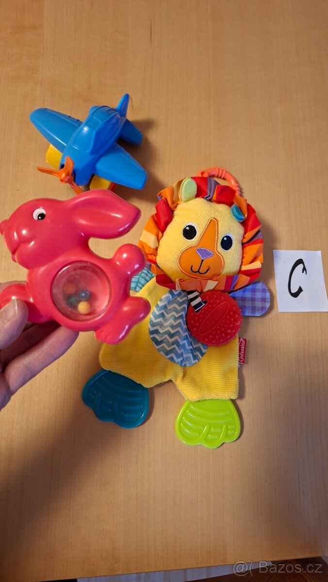 Set C - chrastítko, kousátko, lvíček. - 2