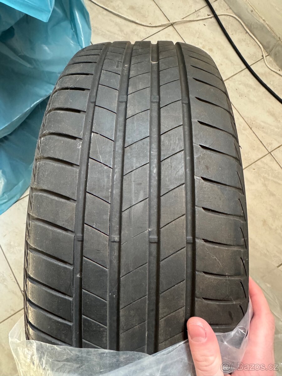 Letní 215/55 R17 4x - 2