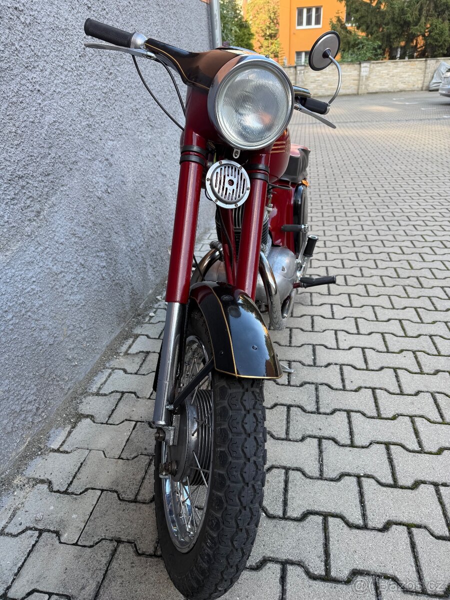 Jawa 250 - 2