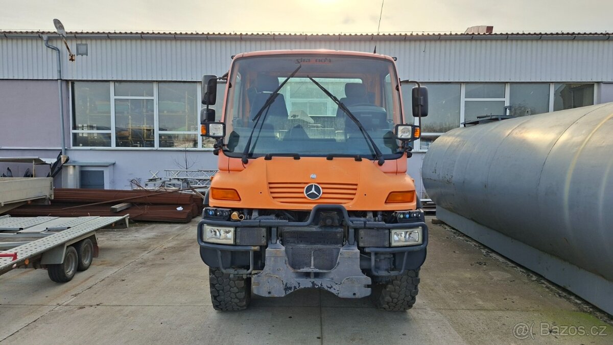 MB UNIMOG U400 4X4 - 2
